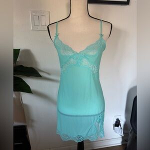 Victoria's Secret vintage silky lace babydoll lingerie slip in a turquoise/aqua